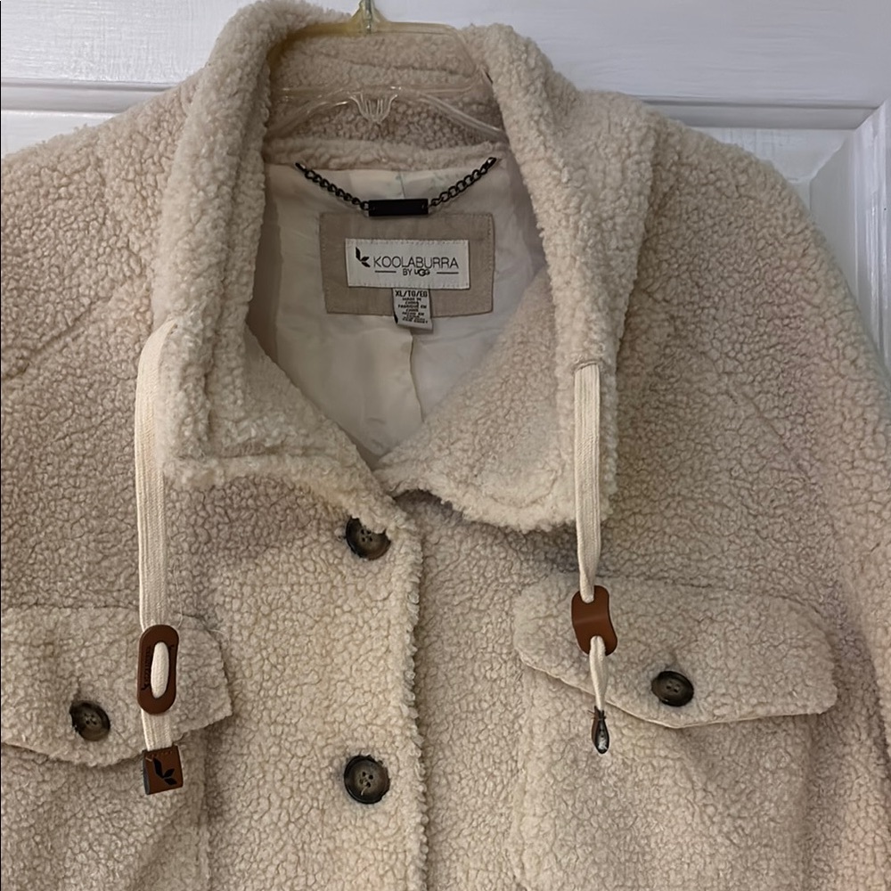 Koolaburra Women's Tan fleece jacket